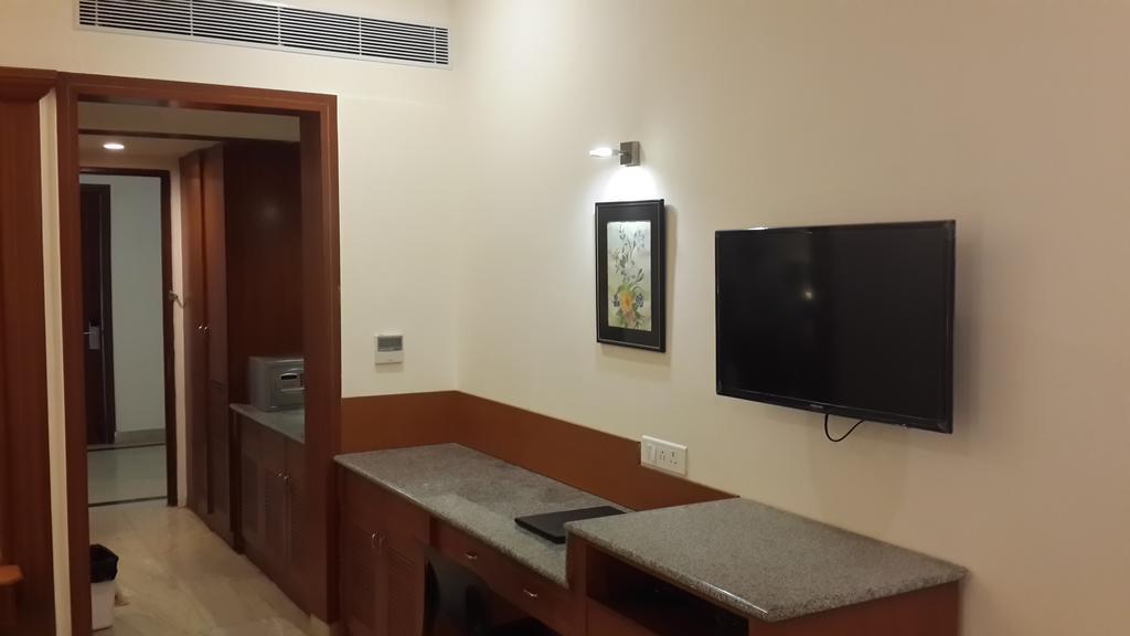 Paramount Inn Sriperumbudur Buitenkant foto